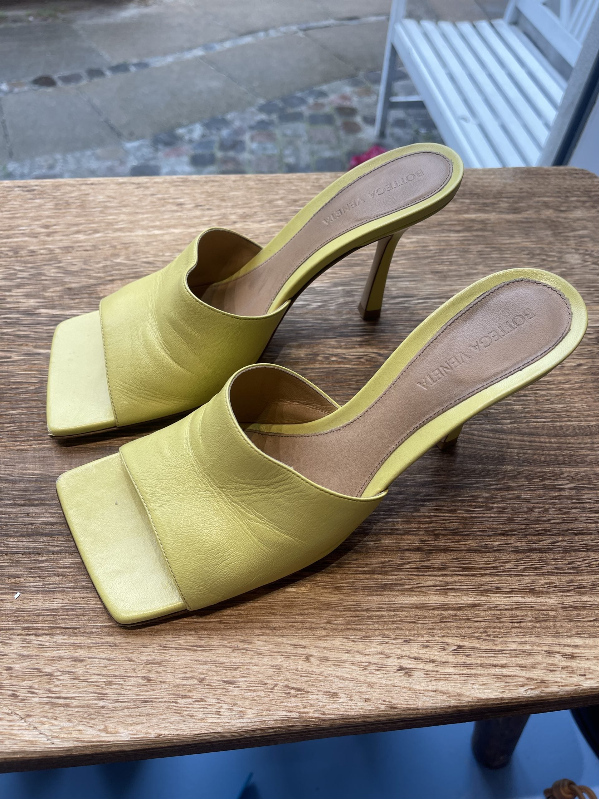 Bottega Veneta Sandaler gul side