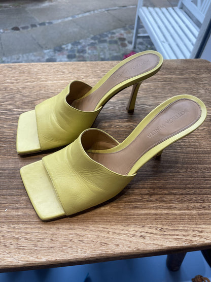 Bottega Veneta Sandaler gul side