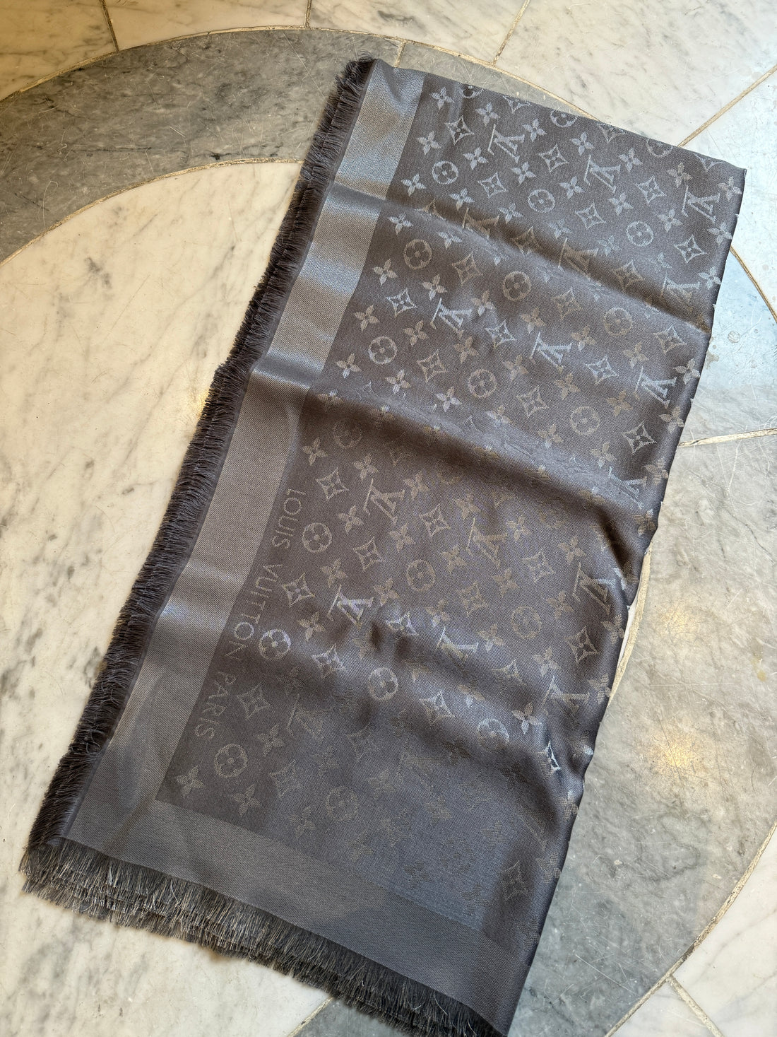 Louis Vuitton Châle Monogram Tørklæde