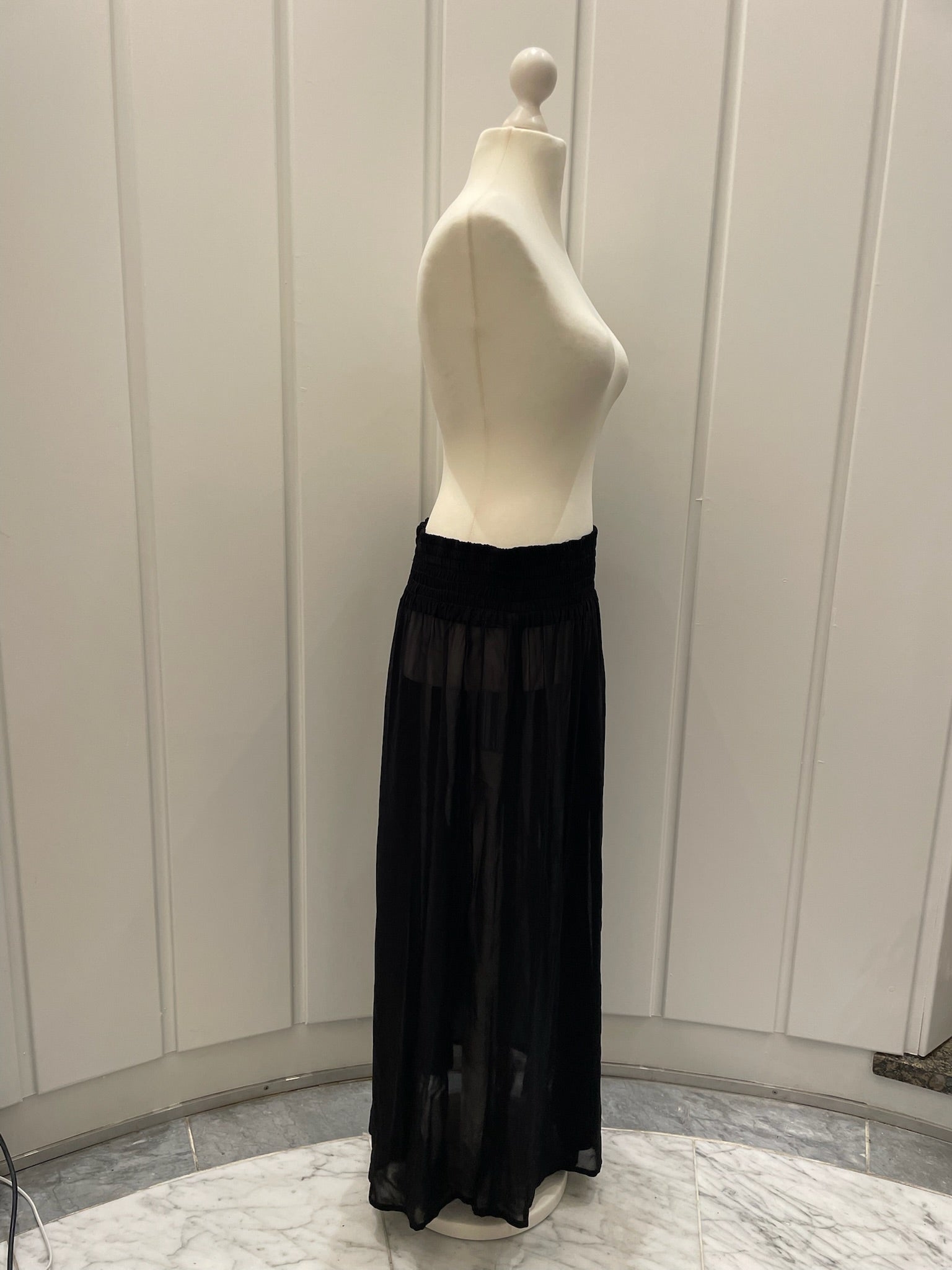 Sort Gennemsigtig Nederdel