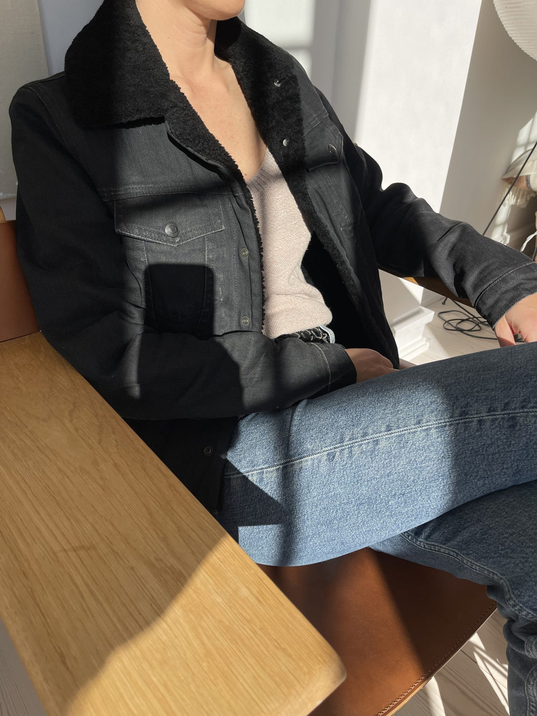 Proenza Schouler jakke på model side