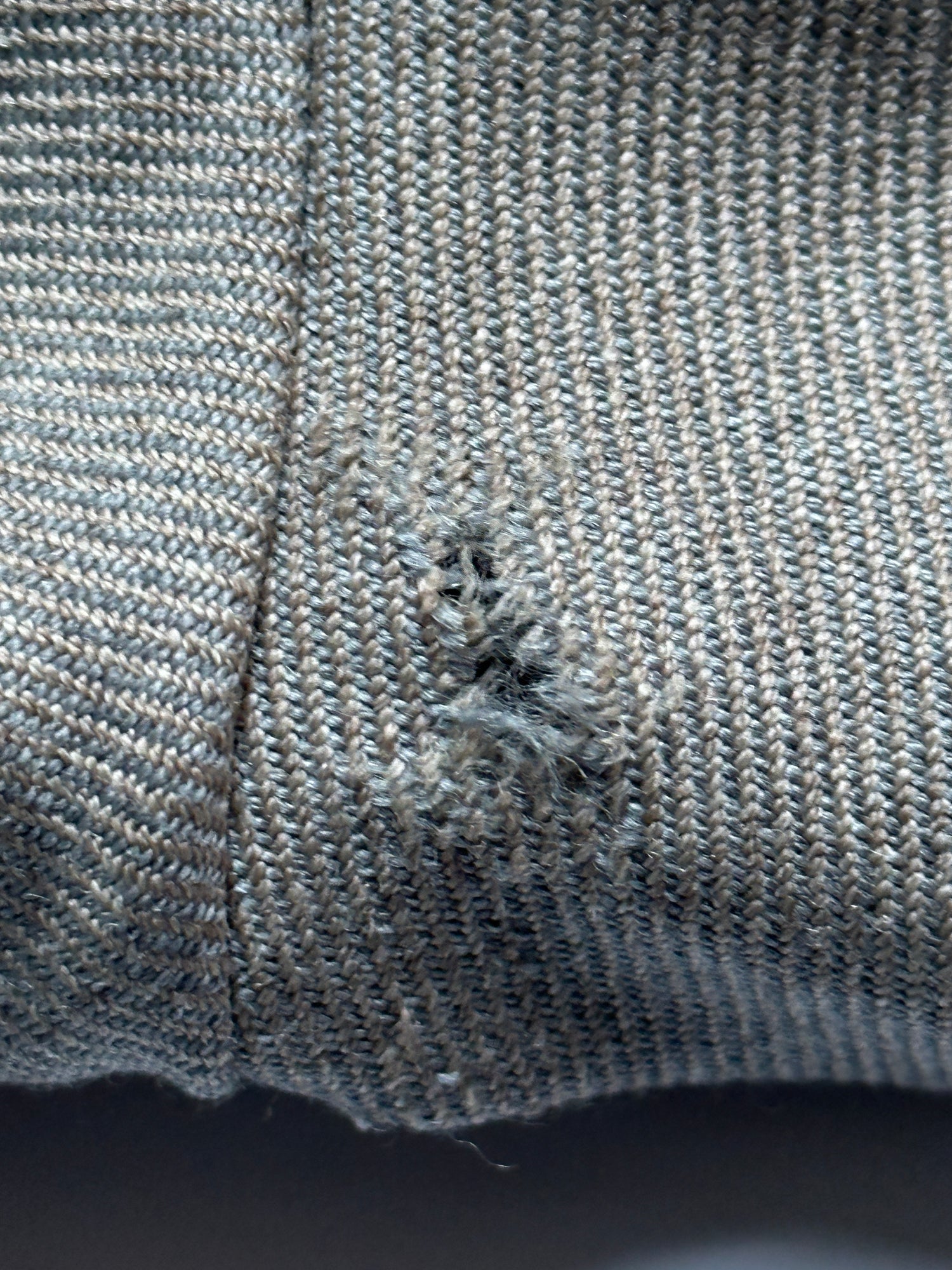 Mark Kenly Domino Tan Bukser