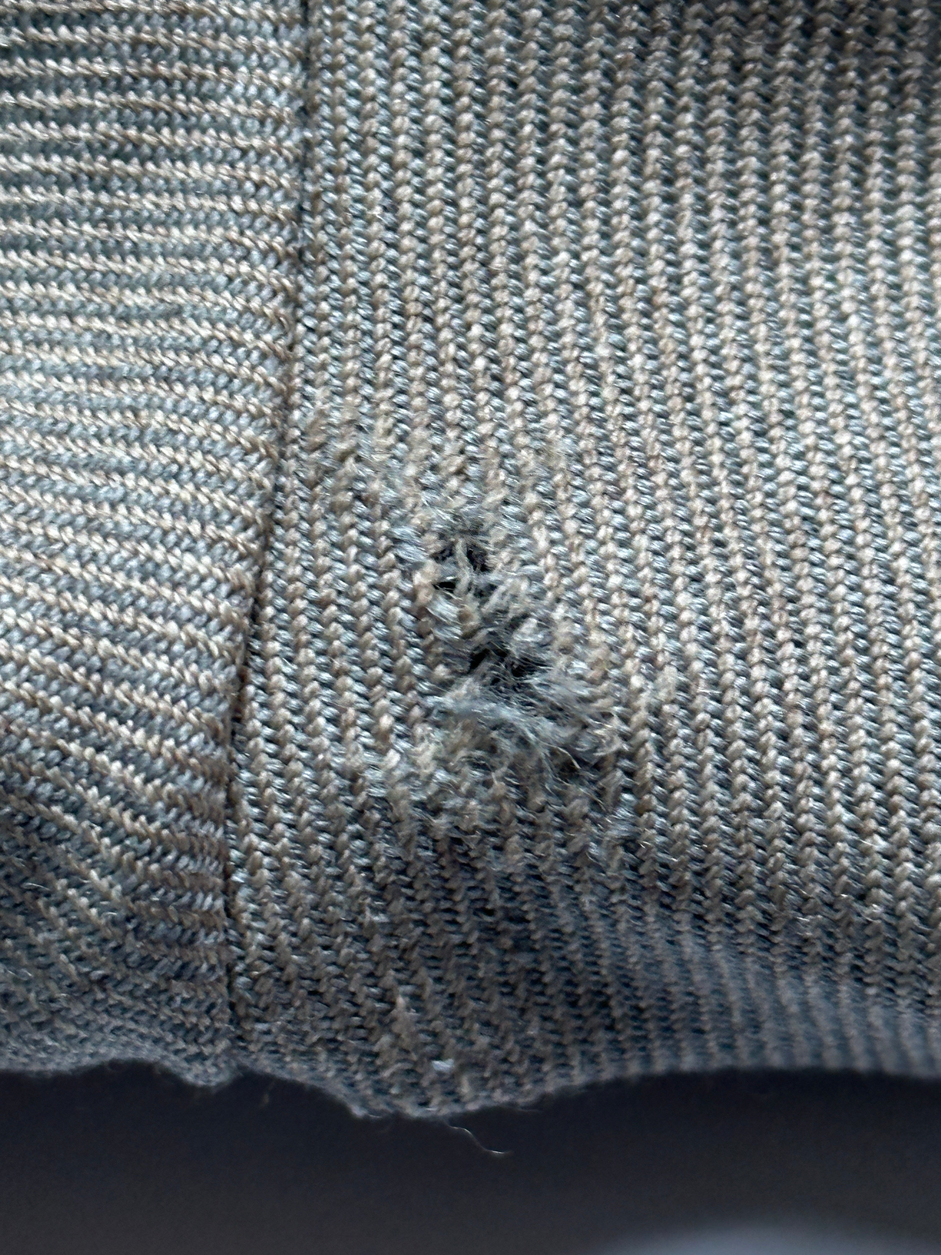 Mark Kenly Domino Tan Bukser