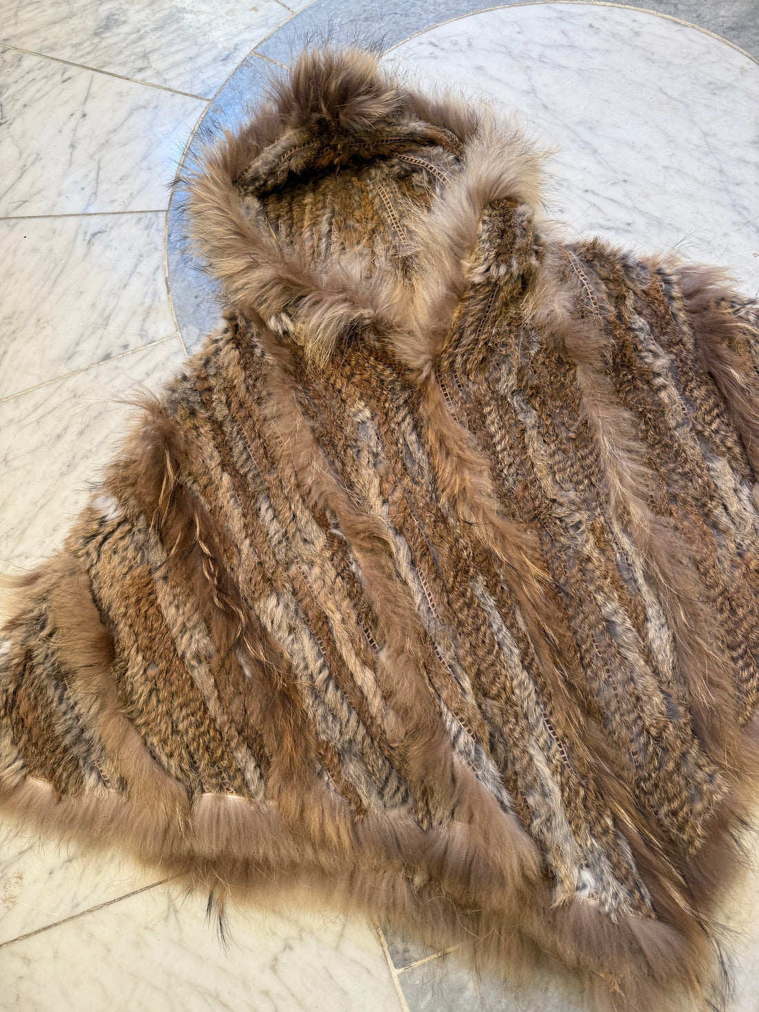 Poncho Pullover Pels - Kanin / Vaskebjørn