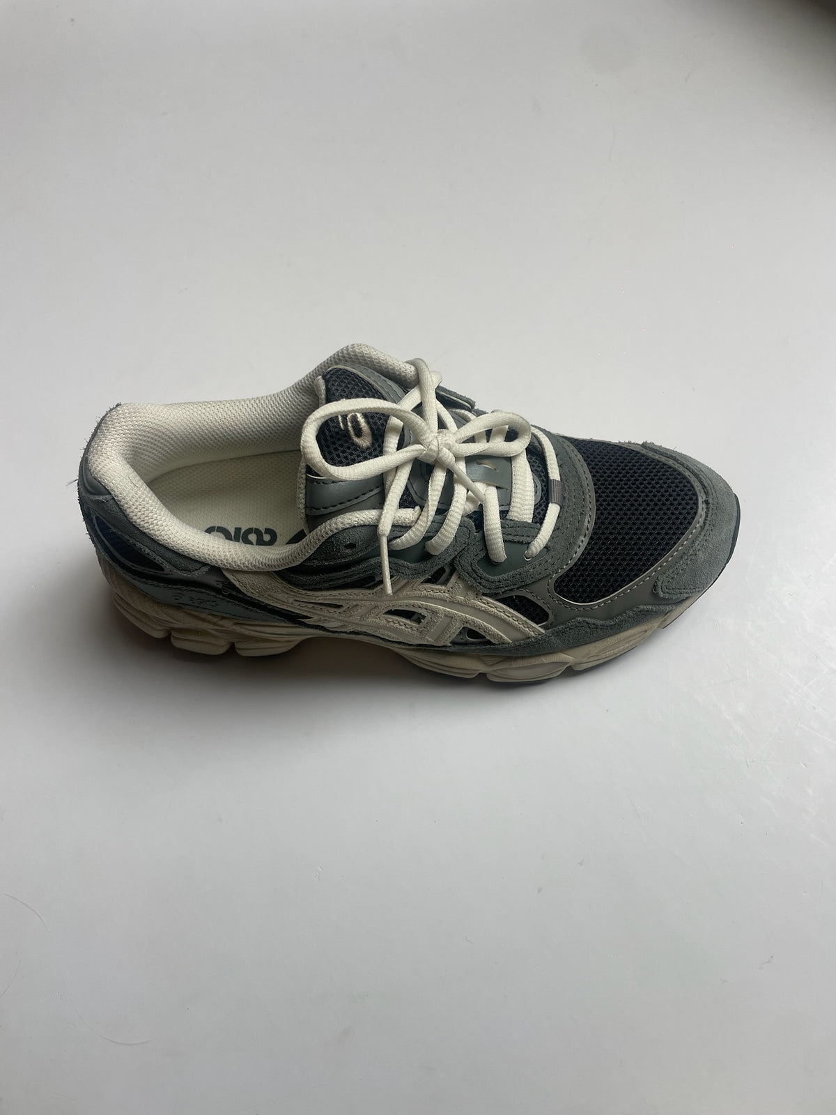 Asics Sneakers
