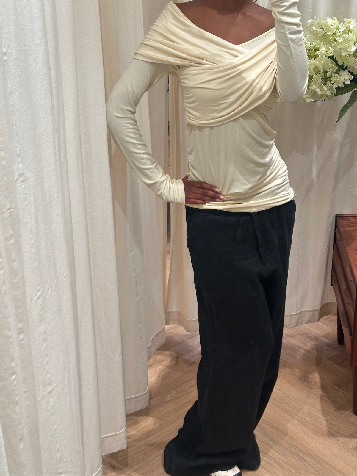 Day Birger et Mikkelsen Off-Shoulder Wrap Bluse
