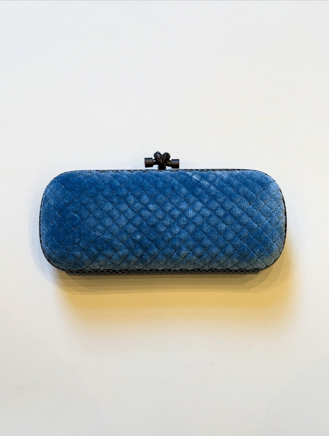 Bottega Veneta Pochette Knot Clutch Velvet