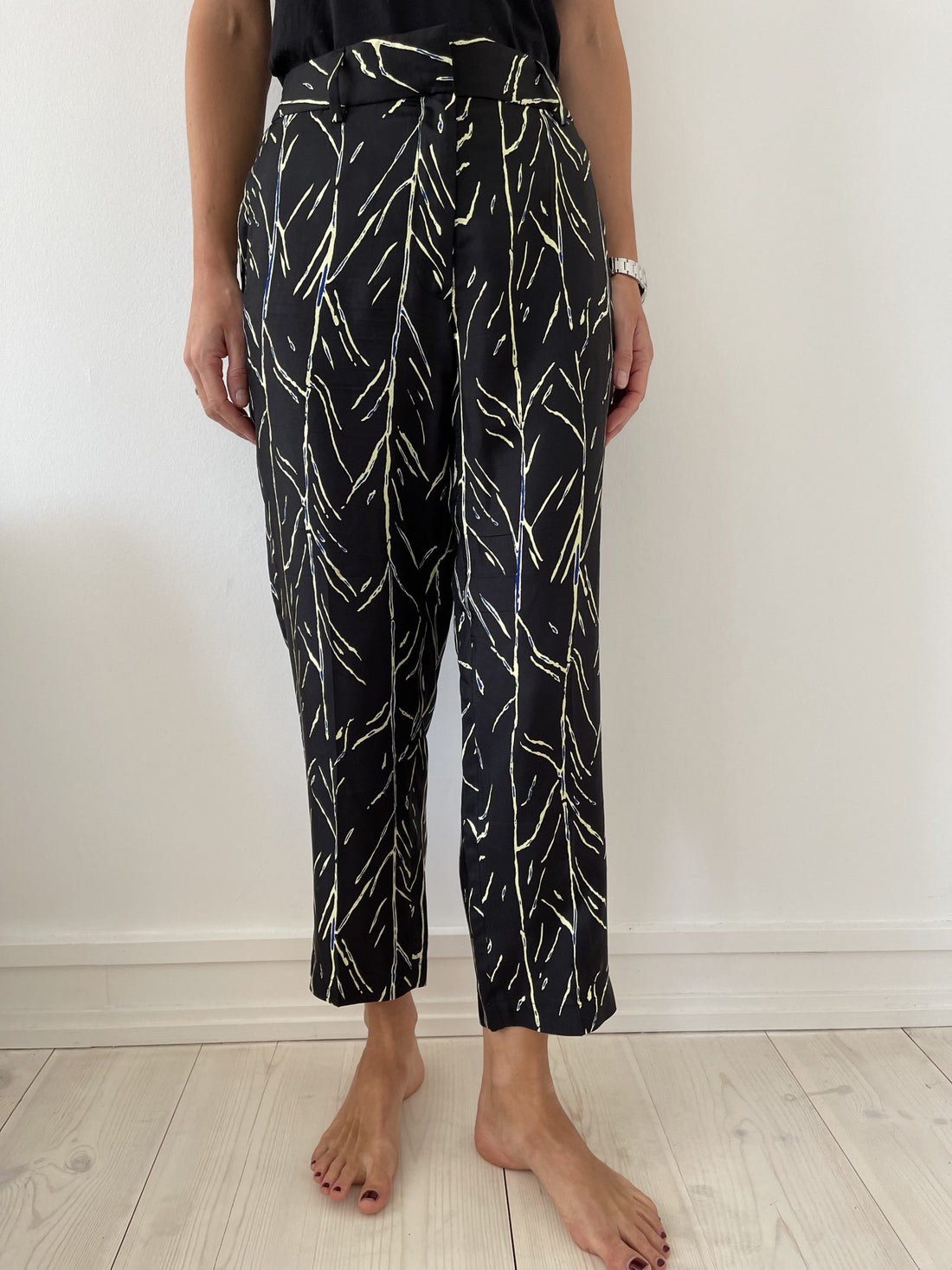 Proenza Schouler Bukser sorte med mønster på model forfra