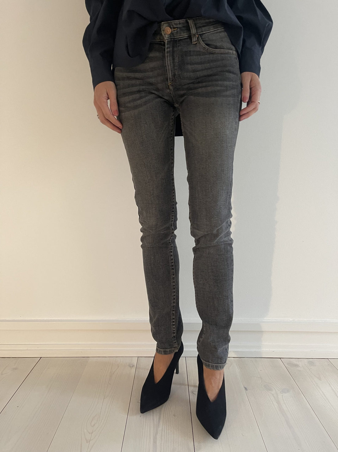 Isabel Marant Etoile Bukser/jeans grå på model forfra