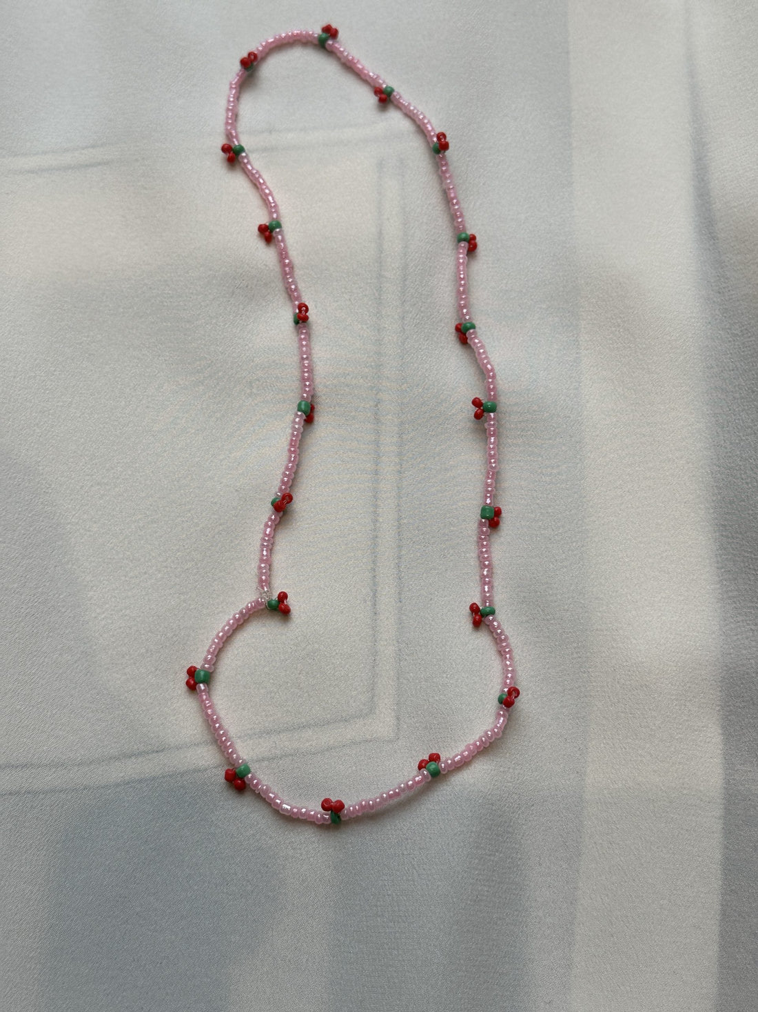 Pearl Necklace with berries in pink